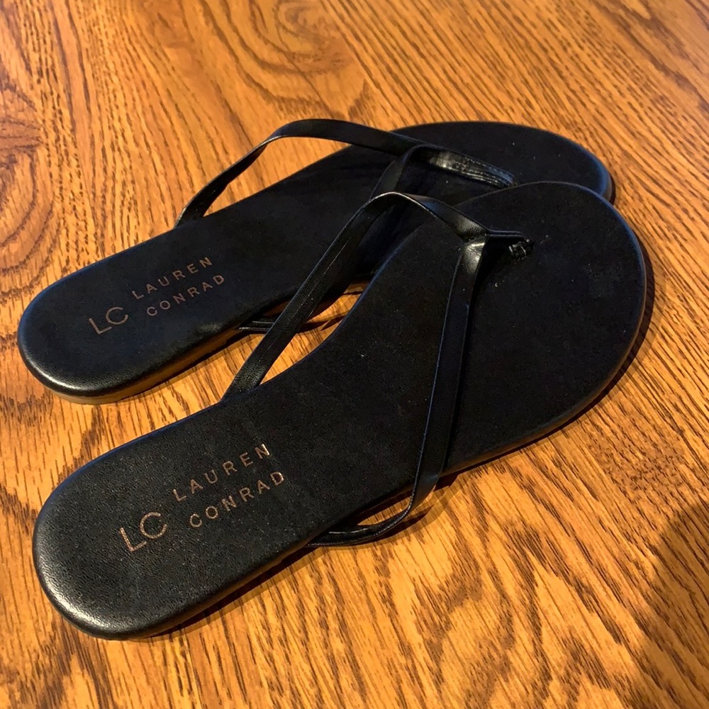 Lauren Conrad flip flops